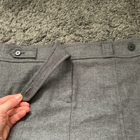 New theory a line wool knit skirt in new condition - Picture 3 of 6